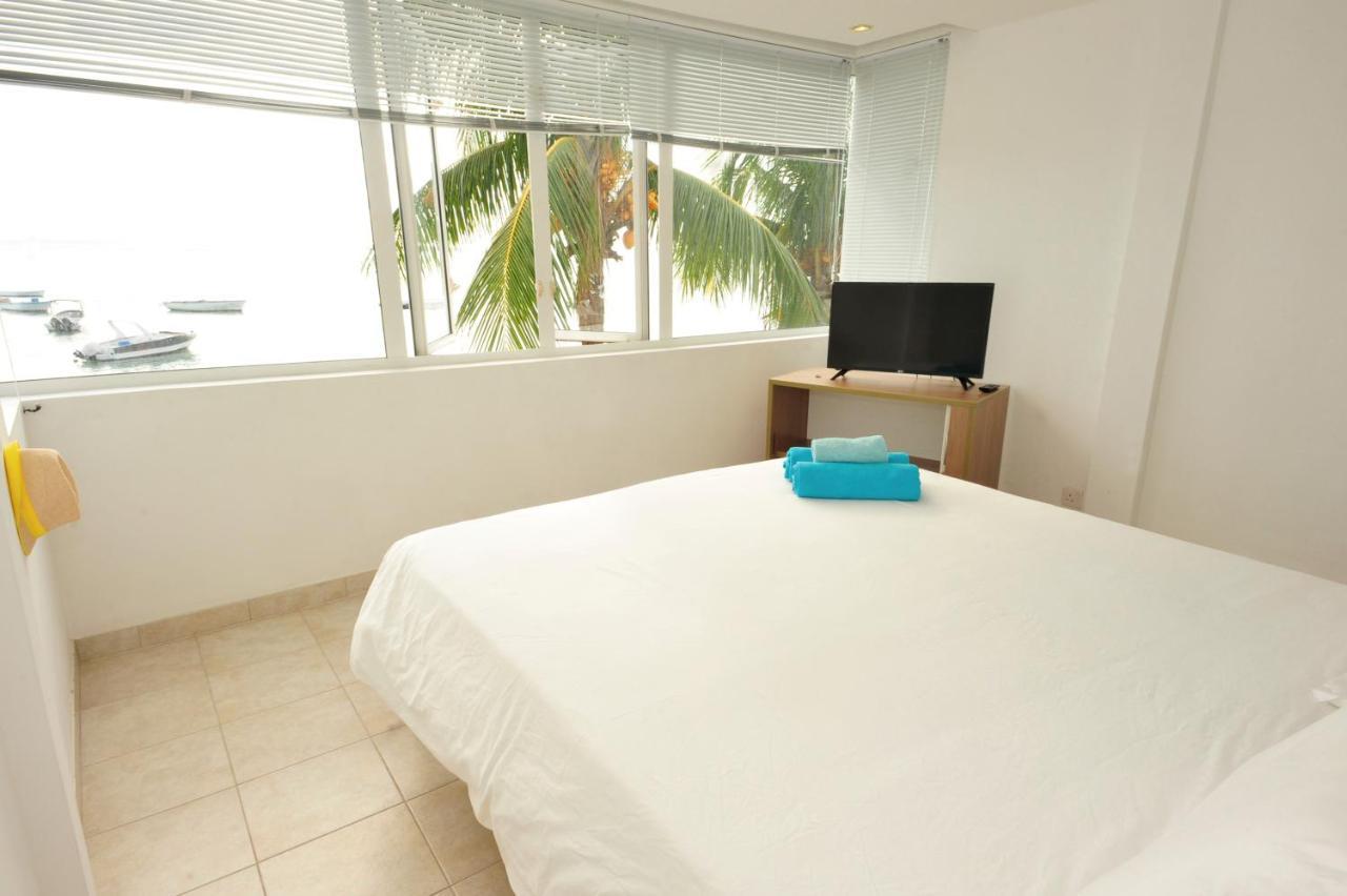The Beach House - West Coast Mauritius Rivière Noire Exterior foto